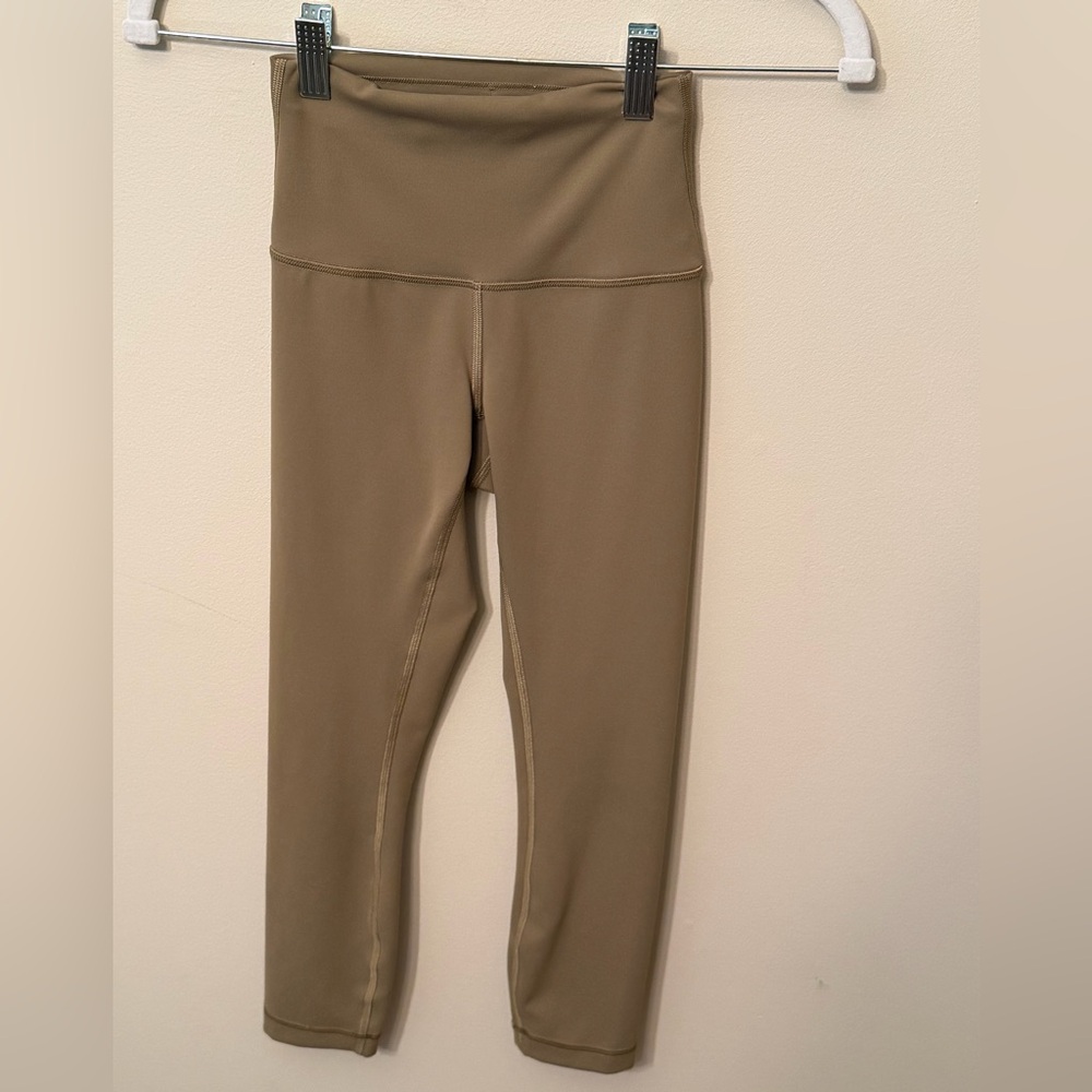 Lululemon Wunder Train HR Tights Size 2 With 23” Inseam